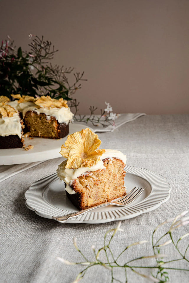 Kolibrikuchen mit Ananasblüten