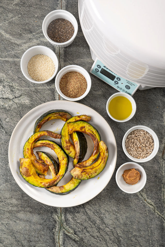 Kürbis-, Sesam- und Miso-Cracker